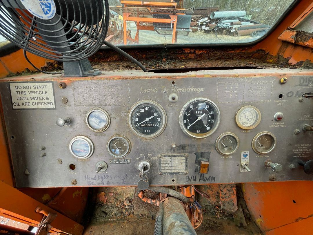 1977 P & H 790TC 90-Ton Crane - Image 23